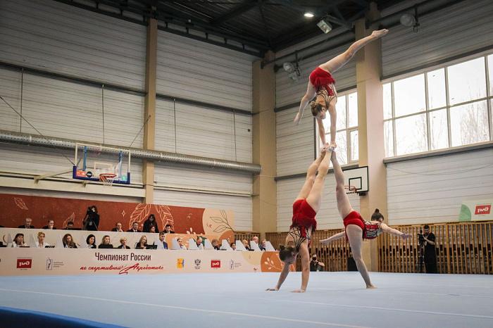 В Кирове стартовал чемпионат России по спортивной акробатике