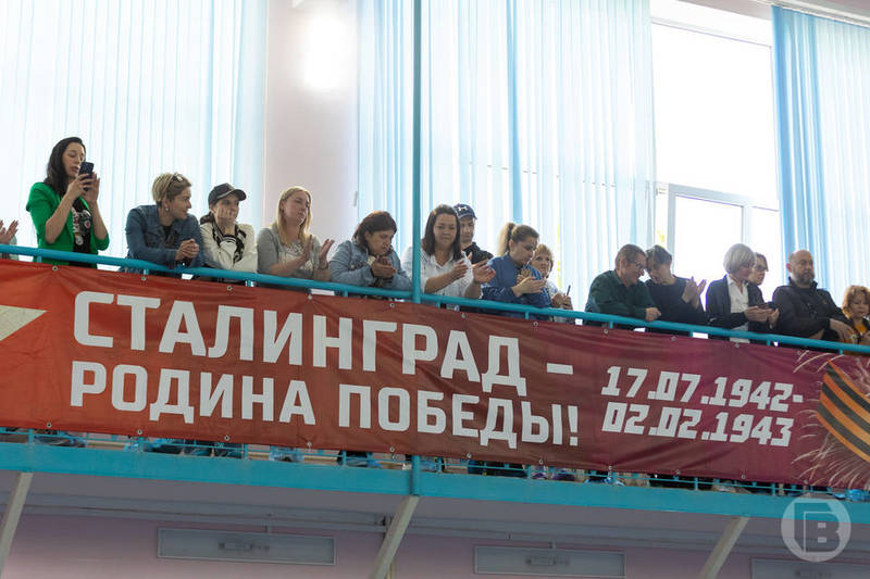 В Волгограде состязаются лучшие спортивные гимнасты из 20 городов России