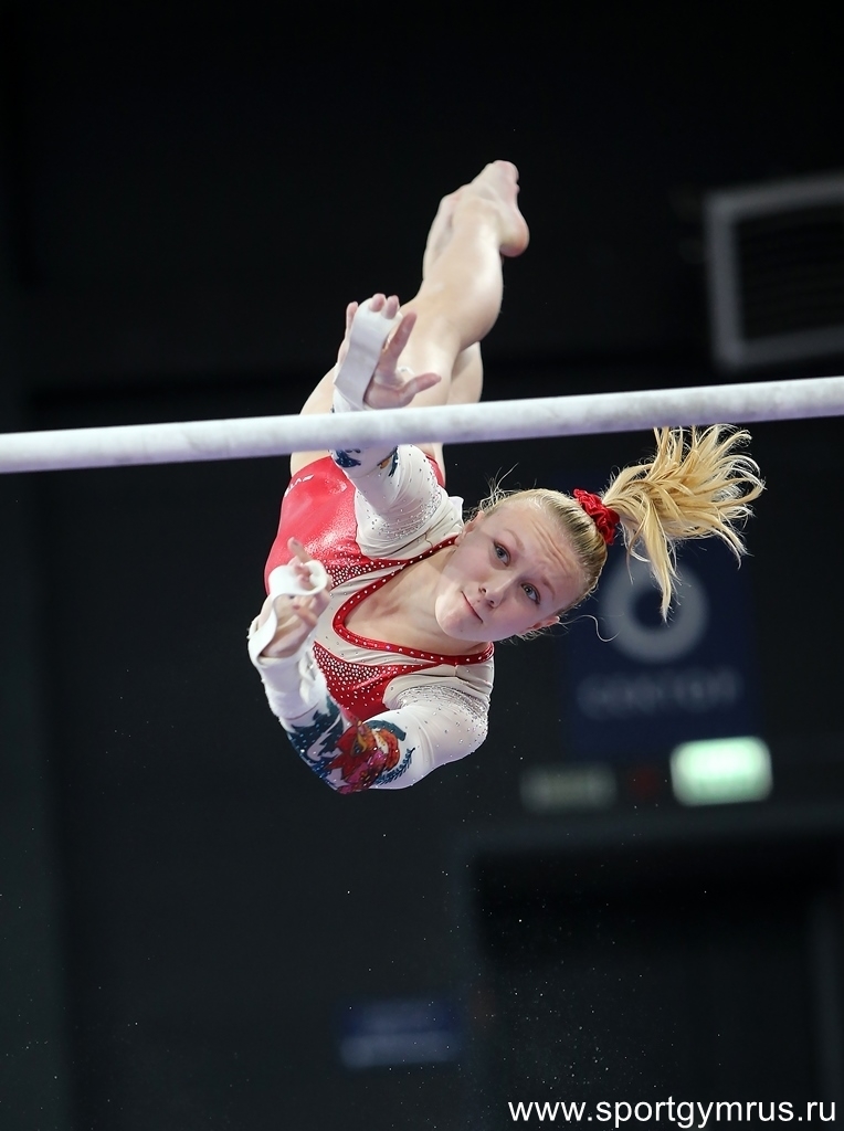 Олимпийская чемпионка Листунова рассказала, почему упала на двух снарядах на Кубке России