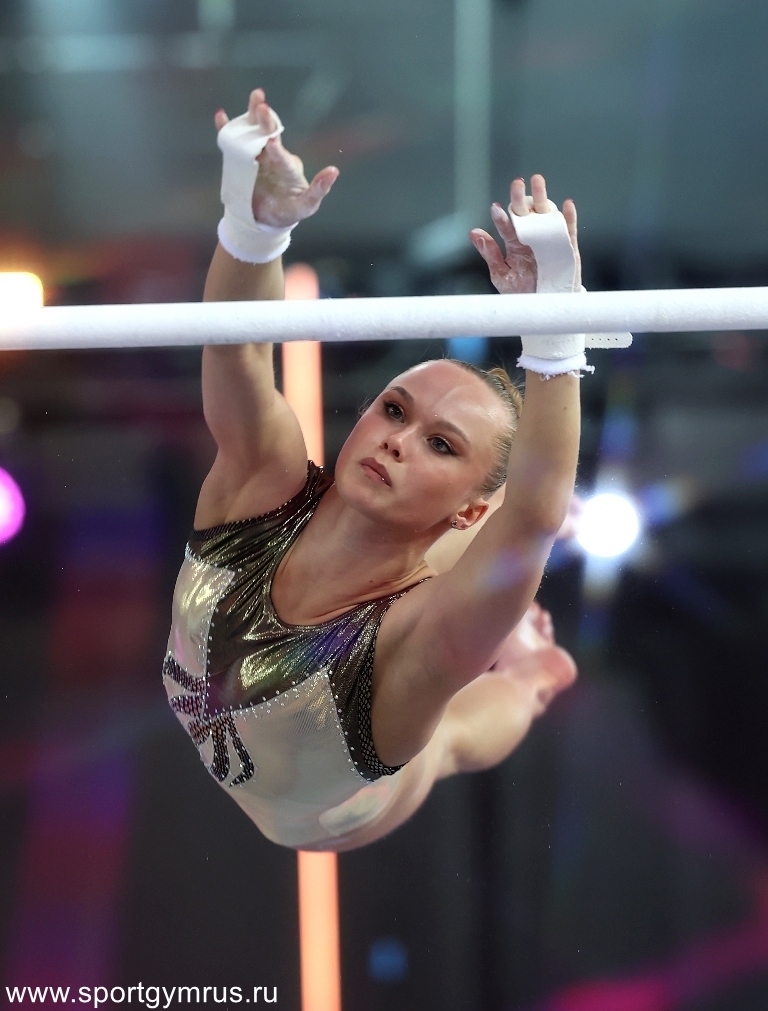 Гимнастка Мельникова после четырех побед на чемпионате России планирует подлечить ахилл